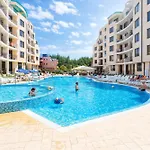 Sunny Design Avalon Apartment *